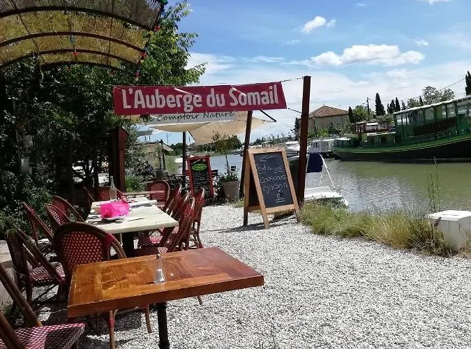 Ancienne Caserne Du Chateau Feriehus