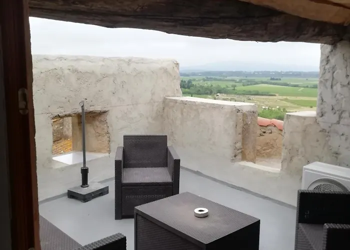 Ancienne Caserne Du Chateau Feriehus